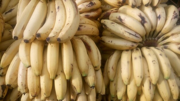 Foto fotografía completa de frutas para la venta en el mercado