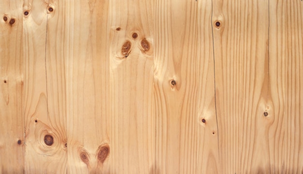 Fotografía completa de una mesa de madera