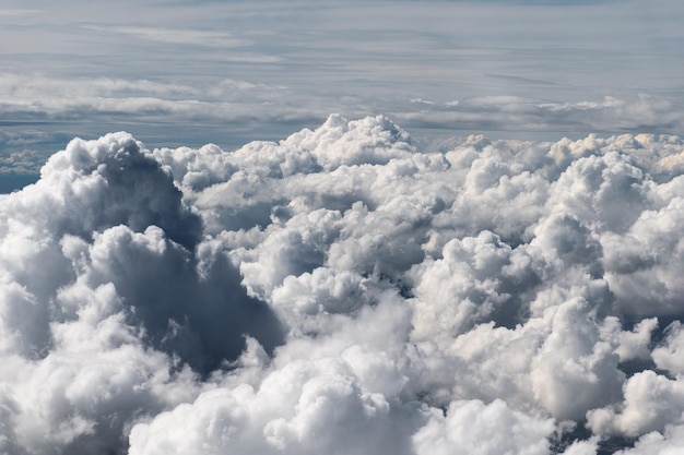 Fotografía completa de las nubes en el cielo