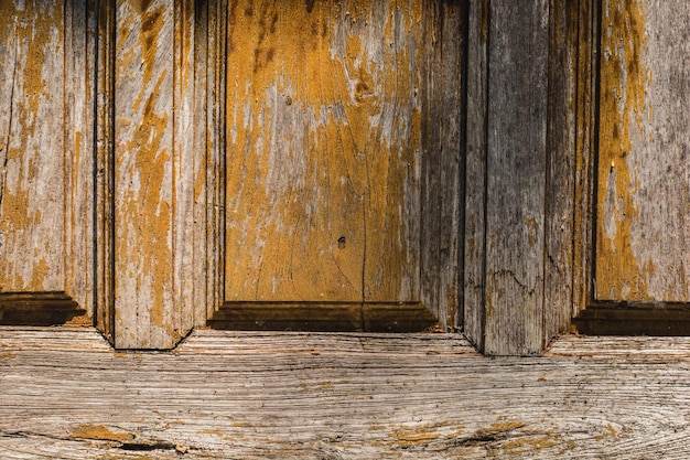Fotografía completa de una pared de madera desgastada