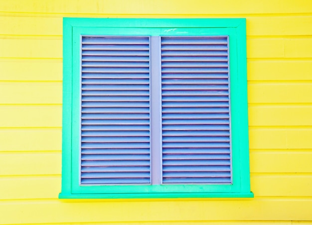 Foto fotografía completa de la ventana azul