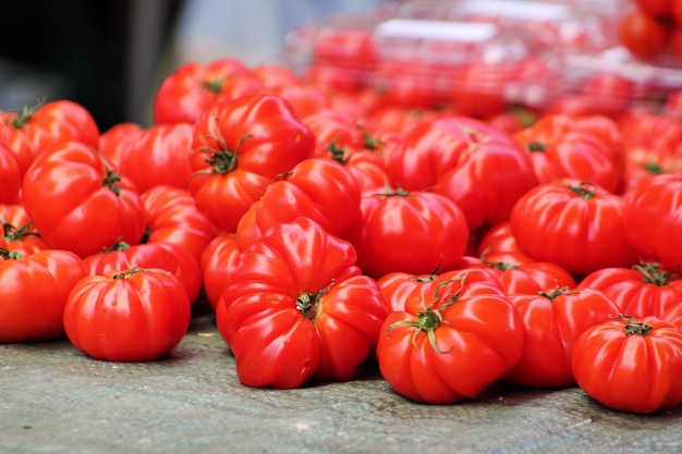 Fotografia detalhada de tomates
