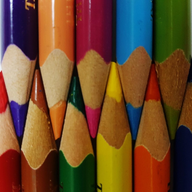 Foto fotografia em quadro completo de lápis coloridos