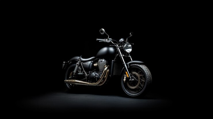 Fotografía de motocicleta negra en papel tapiz de fondo negro