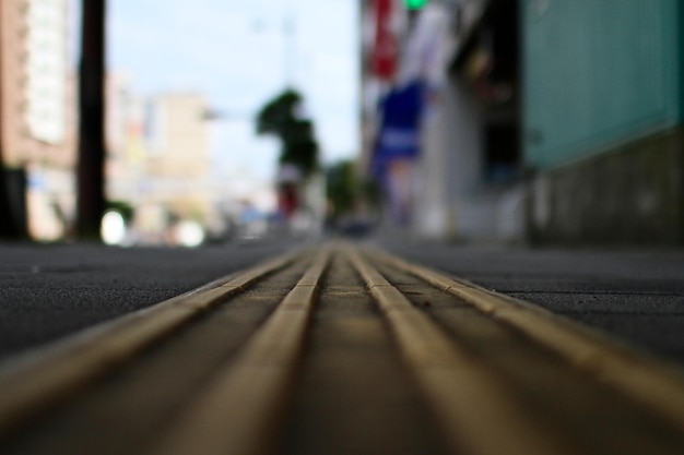 Fotografía a nivel de la superficie de la calle