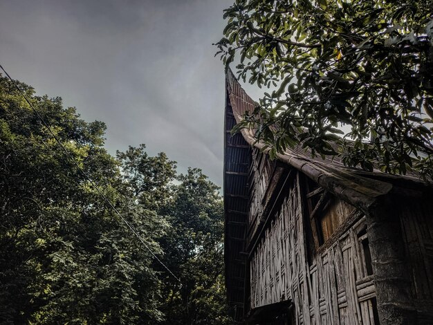 Fotografia tradicional indonésia de casas