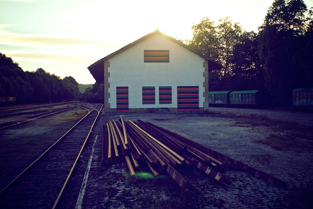 fotografía de vista premium del riel del tren