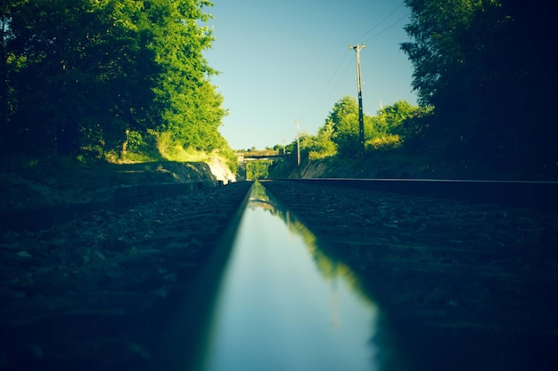 fotografía de vista premium del riel del tren