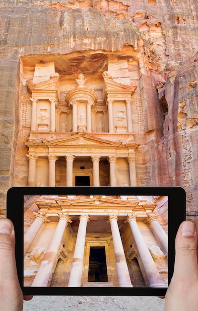Fotografieren des Treasury Monument-Tempels in Petra