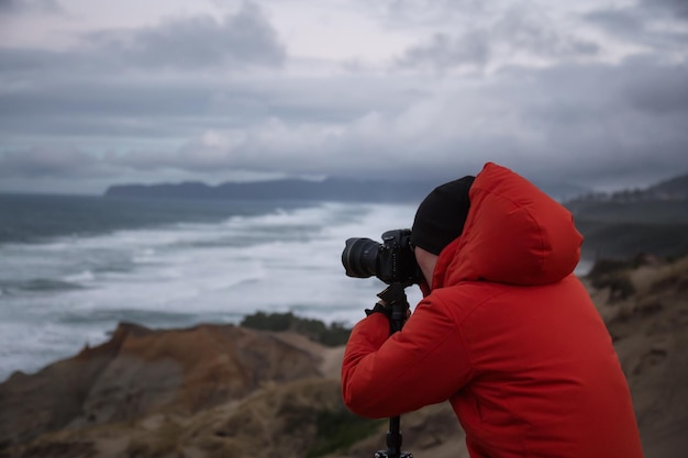 Fotógrafo en la costa de Oregón