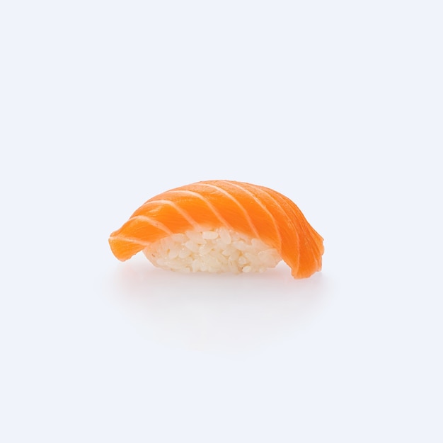 Fotokatalog für japanische Küche. Sushi auf einem weißen Hintergrund