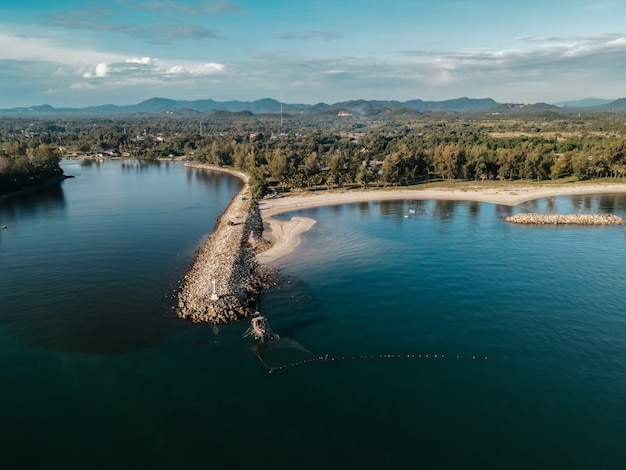 Fotos de drones desde la costa de Tailandia