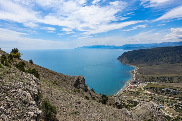 Fotos de la naturaleza en el sendero Golitsyn Paisajes del Mar Negro y las montañas de Crimea en la vegetación Crimea