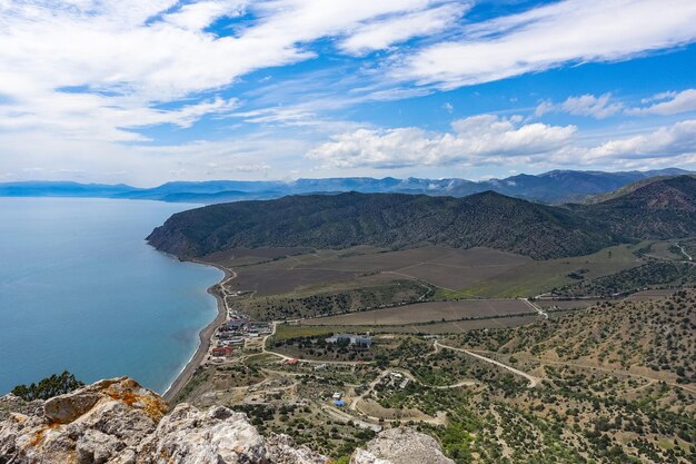 Fotos de la naturaleza en el sendero Golitsyn Paisajes del Mar Negro y las montañas de Crimea en la vegetación Crimea