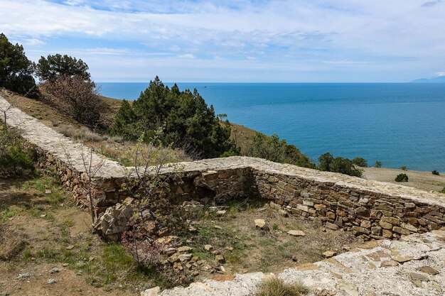 Fotos de la naturaleza en el sendero Golitsyn Paisajes del Mar Negro y las montañas de Crimea en la vegetación Crimea