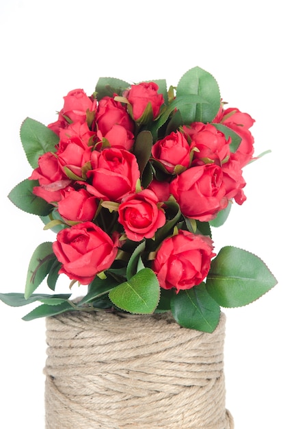 Fotos von roten Rosen zum Valentinstag.