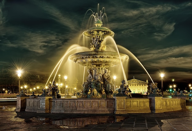 Fountain des Mers na Place de la Concorde em Paris