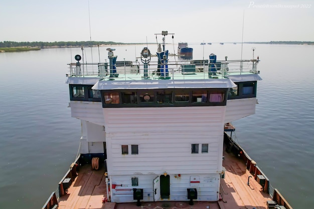 Frachttransport Frachtschiff auf der Wolga in Russland VolgaDon Schifffahrtskanal in Wolgograd