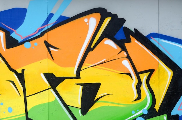 Fragment von farbigen Straßenkunst-Graffitimalereien mit Konturen und nahem hohem der Schattierung