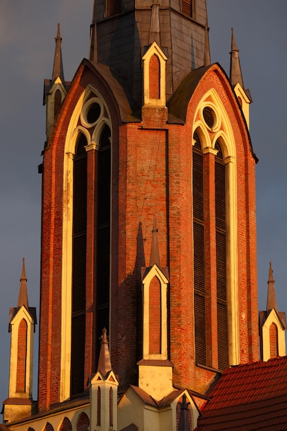 Fragmento de uma antiga igreja católica em Herviaty, Bielo-Rússia