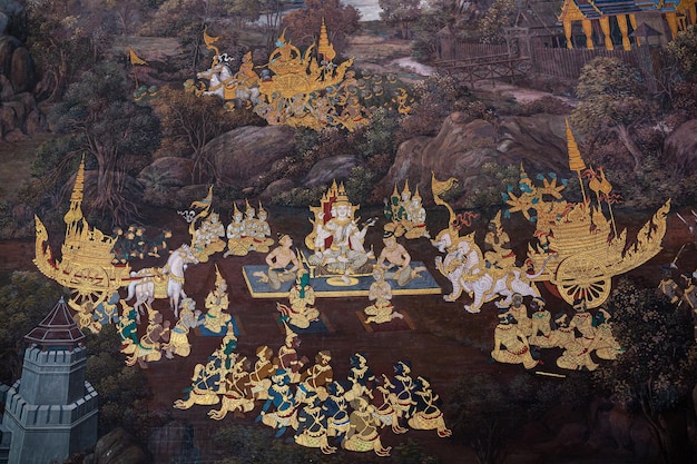 Foto fragmento de un fresco con escena del ramakien en wat phra kaew o templo del buda esmeralda