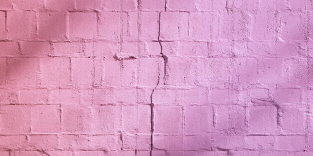 Fragmento de pared rosa violeta de fondo de piedra astillada