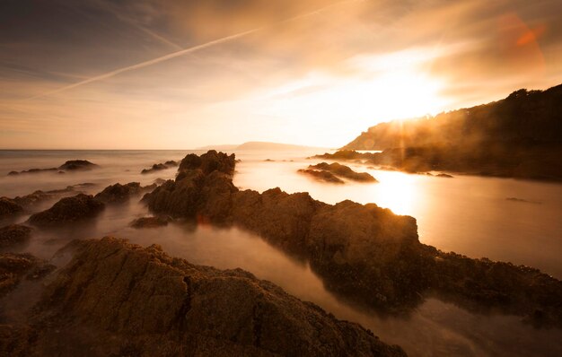 francia, bretagne, península de crozon, en, ocaso