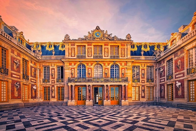 Francia fachada del Palacio de Versalles cerca de París