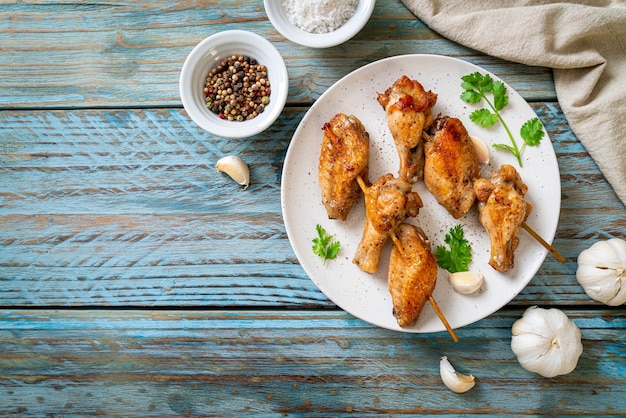 Frango grelhado com pimenta e alho