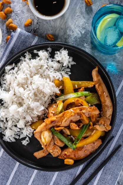 Frango Kung Pao com arroz