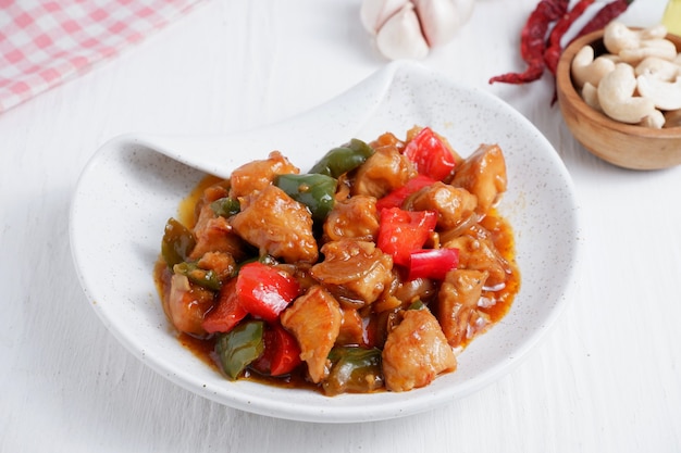 Frango Kung Pao frito tradicional prato chinês sichuan