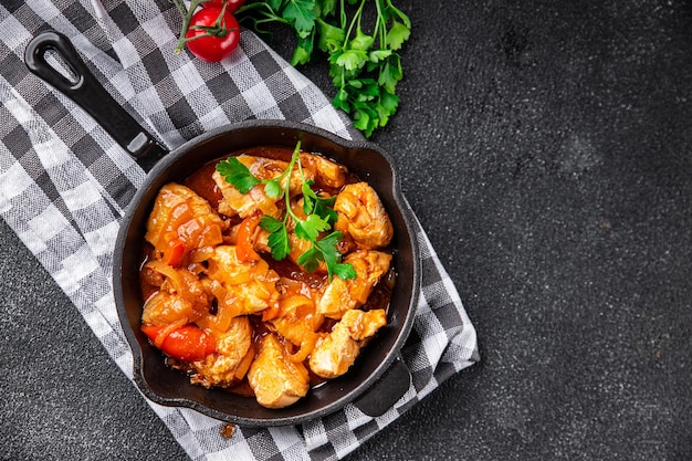 frango molho de tomate legumes refeição saudável comida lanche na mesa cópia espaço comida fundo