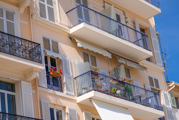 Frankreich Côte d'Azur Malerische Straßen der Altstadt von Cannes im historischen Zentrum in der Nähe des Festivalpalastes