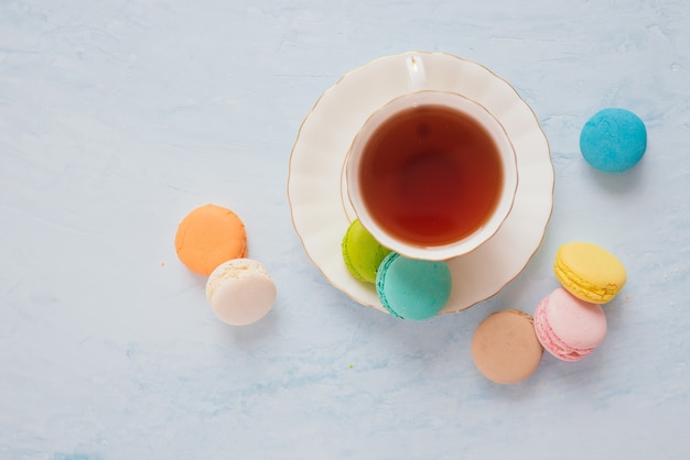 Französisches Dessert zum Servieren mit Nachmittagstee oder Kaffeepause.