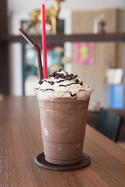 Frappe de chocolate con crema batida