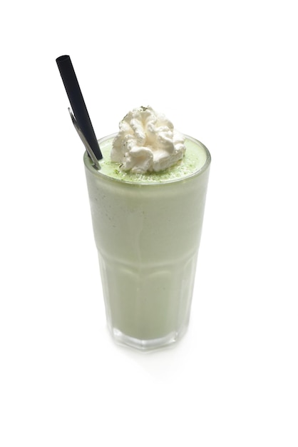 Frappe Matcha isolado no fundo branco