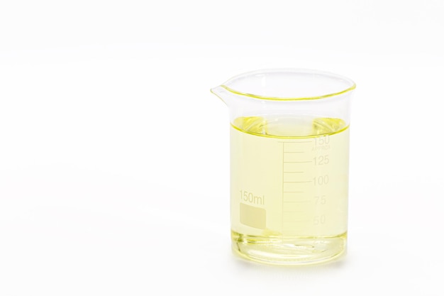 Frasco com clorito de sódio composto químico de fórmula química NaClO₂ Utilizado no segmento sucroalcooleiro e tratamento e desinfecção de água