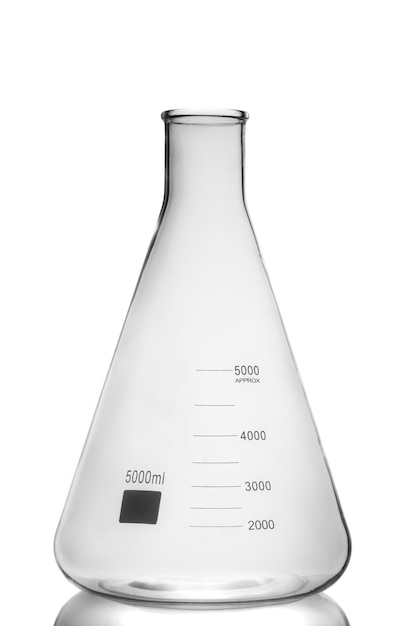 Frasco Erlenmeyer 5000ml Isolado em Branco