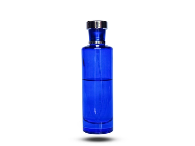 Frasco de perfume de lujo azul aislado sobre fondo blanco.