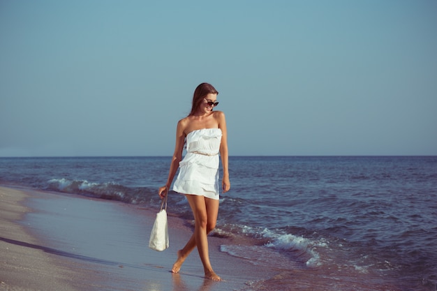 Frau am Strand