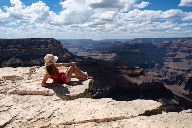 Frau im Grand Canyon National Park USA unterwegs Nationales Wahrzeichen der Welt