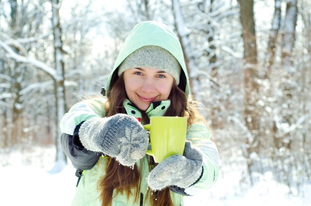 Frau im Winter