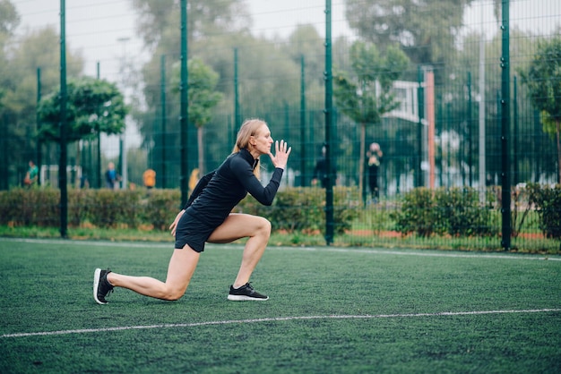 Foto frau macht training