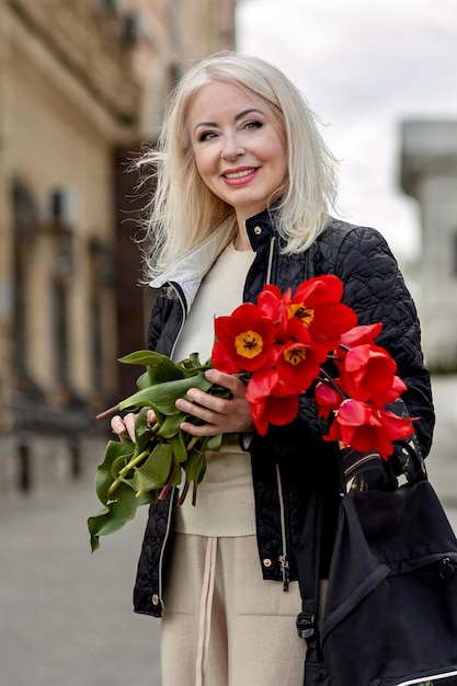 Frau mit Blumen