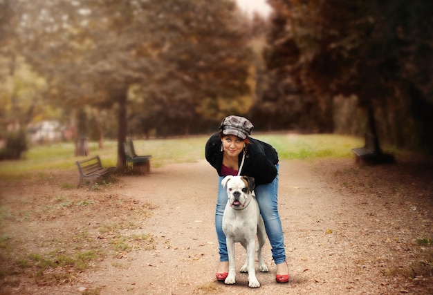 Frau mit Hund