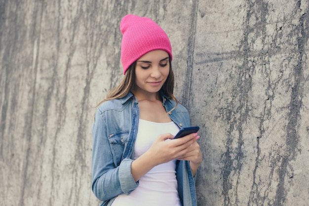 Frau mit Smartphone