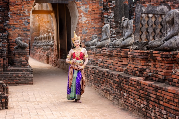 Frauen in Thailand Tracht