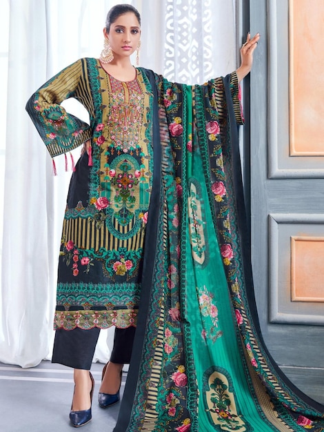 Frauen Kurti mit Pant und Dupatta