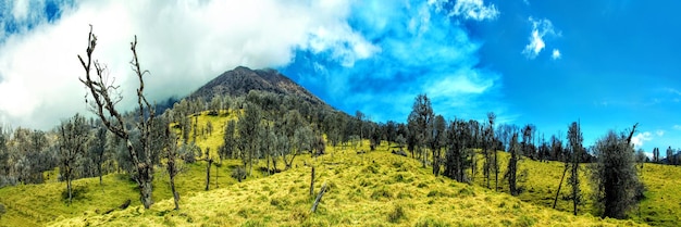 frente al volcán Turrialba.