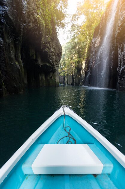 Frente del yate en el Takachiho